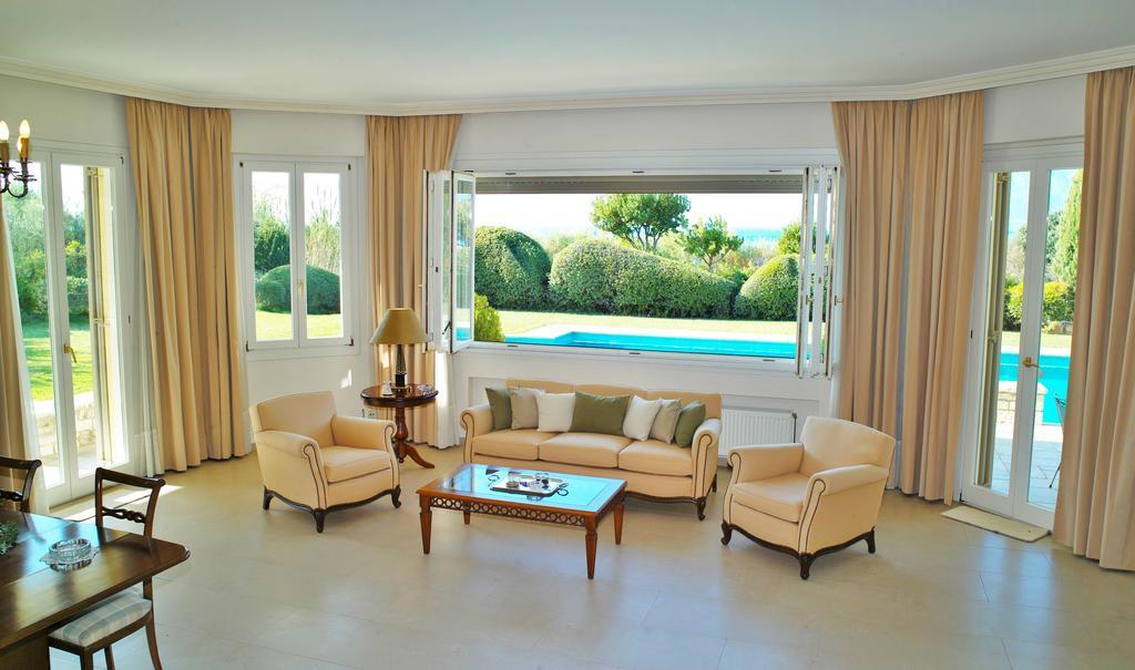 Dh Epavlis Villa Rio Bilik gambar